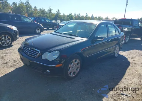 2006 Mercedes-Benz C 350 Luxury 4Matic из США, поврежденный, VIN WDBRF87H86F752663